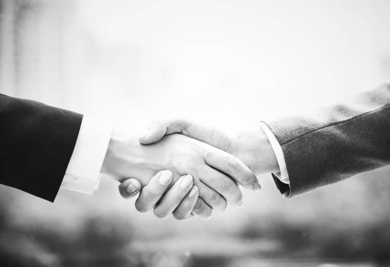 handshake bw