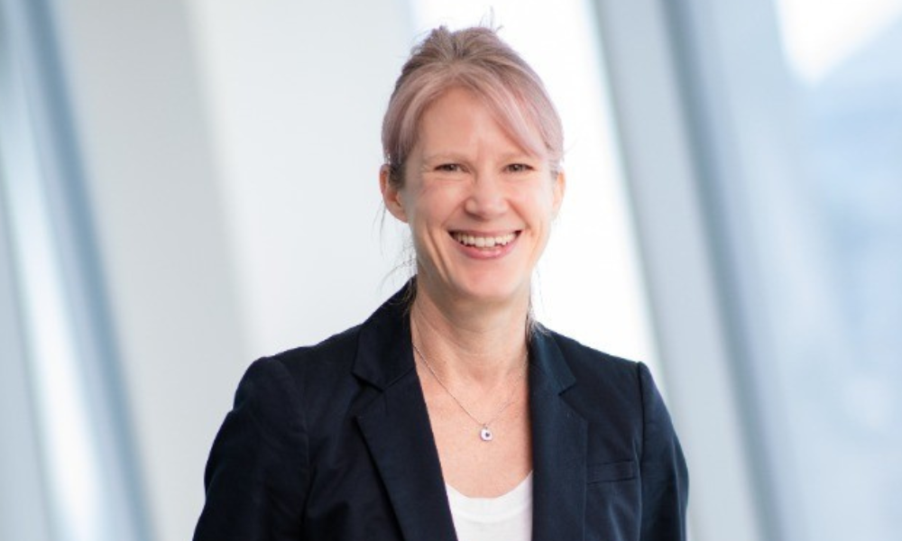 0379 638993426476735312