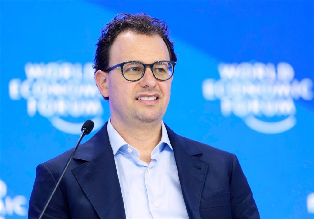 AI Data Centers 9 1762965959