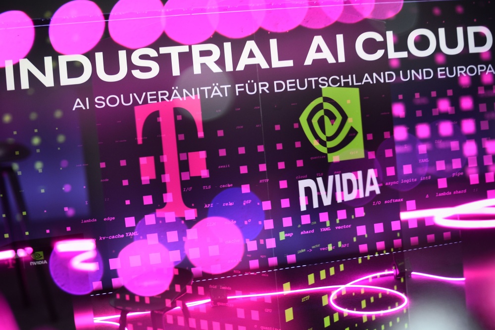 Industrial AI cloud DT media kit Nov 25 en Cropped