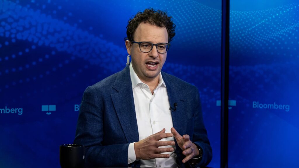 Comparing Automation Tools: FlowMind AI vs. Leading Industry Solutions 2 108239381 1765318074307 gettyimages 2250345517 AMODEI INTERVIEW