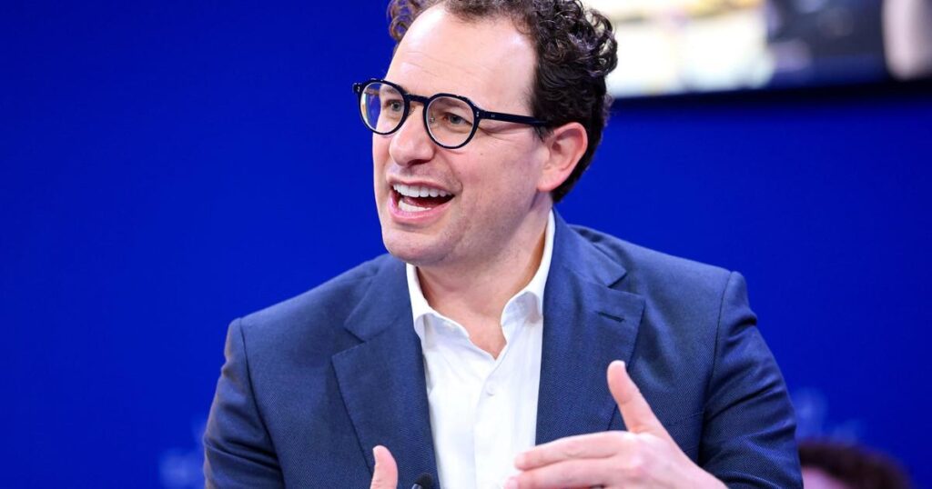 Comparative Analysis of Automation Tools: FlowMind AI vs. Leading Solutions 1 34dd1326076d7b5b909fabd6dac01deca94492d5 5900x3933