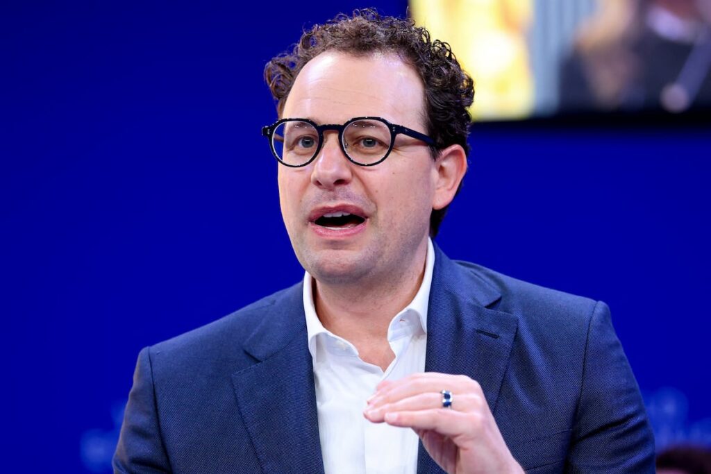 ZWEH2VS7XVLKJIHNYOZACTRJVM