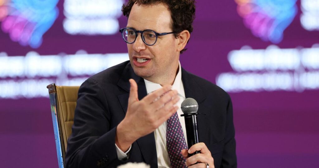 “Comparing Workflow Automation Tools: FlowMind AI vs. Industry Leaders” 10 26c7ab80c390099403c0008fcad645edec4e71eb 6495x4425